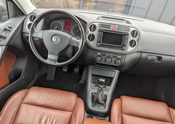 Volkswagen Tiguan cena 34999 przebieg: 230000, rok produkcji 2008 z Sieniawa małe 497